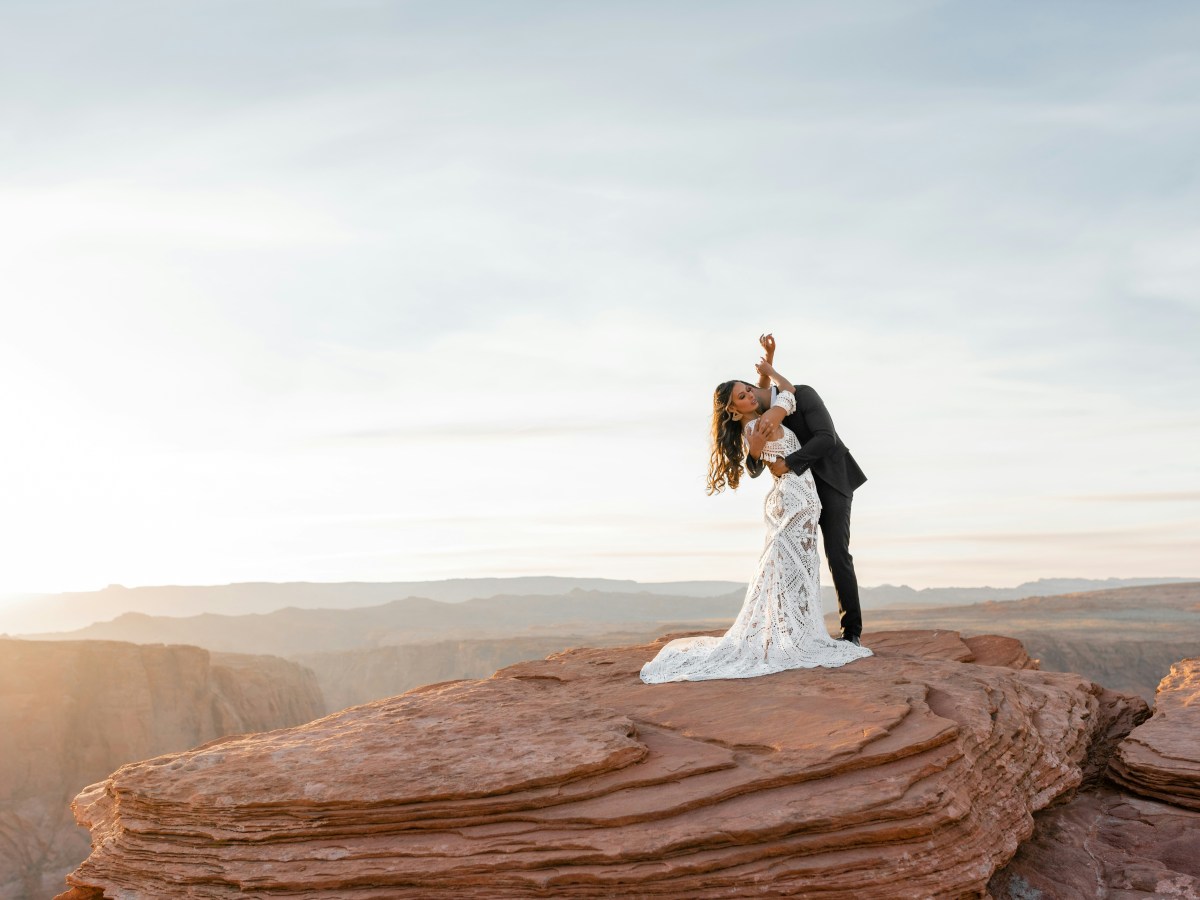 Top 10 Reasons to Hire a Day-of Wedding Coordinator for a Seamless&nbsp;Celebration